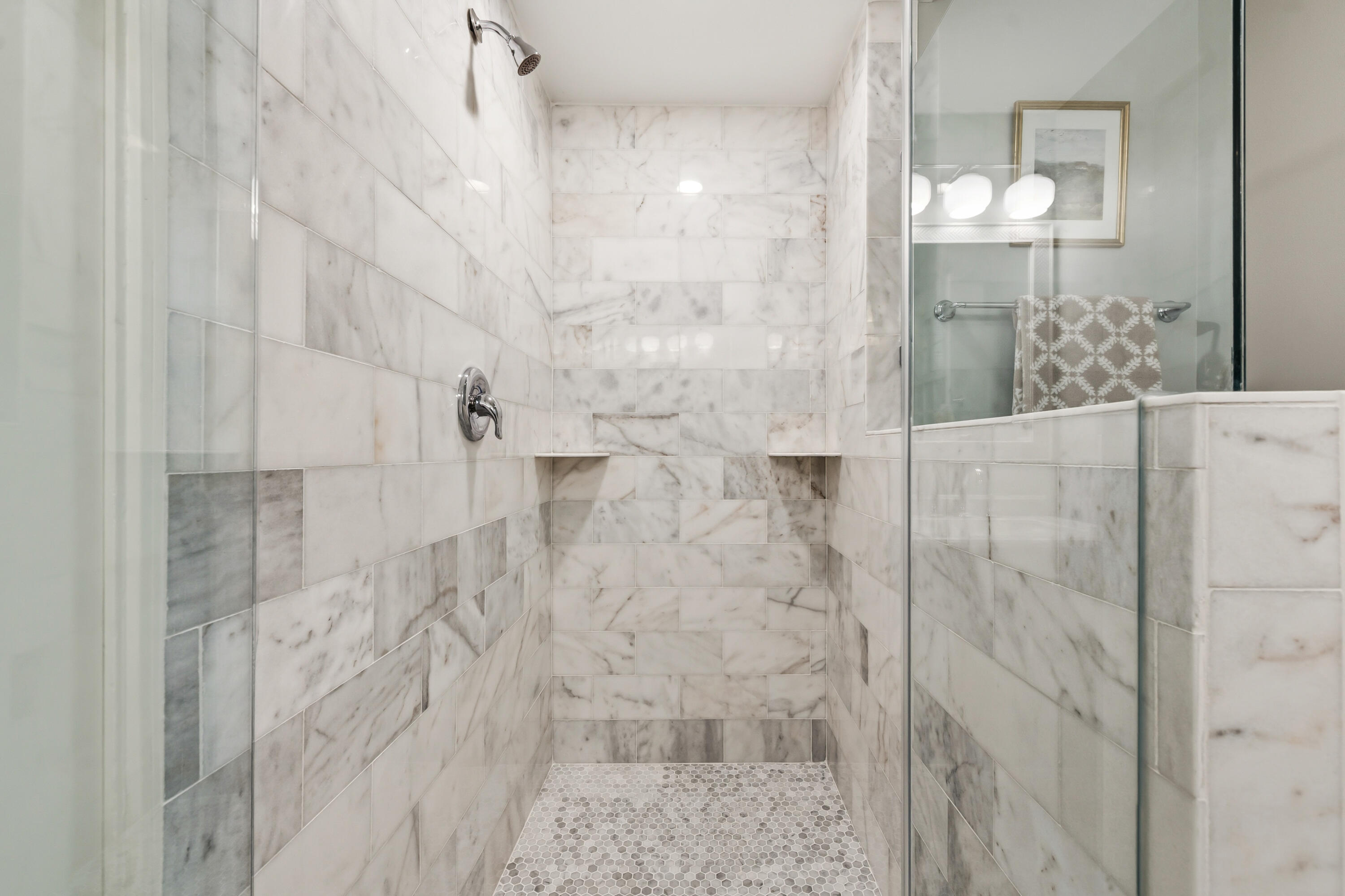 800 East Hermitage Road Bayside, WI 53217 - Photo 34 of 58 Primary Bathroom