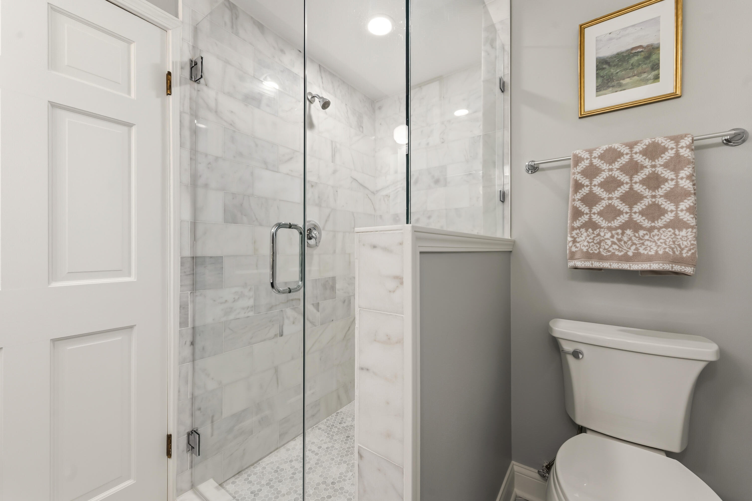 800 East Hermitage Road Bayside, WI 53217 - Photo 35 of 58 Primary Bathroom