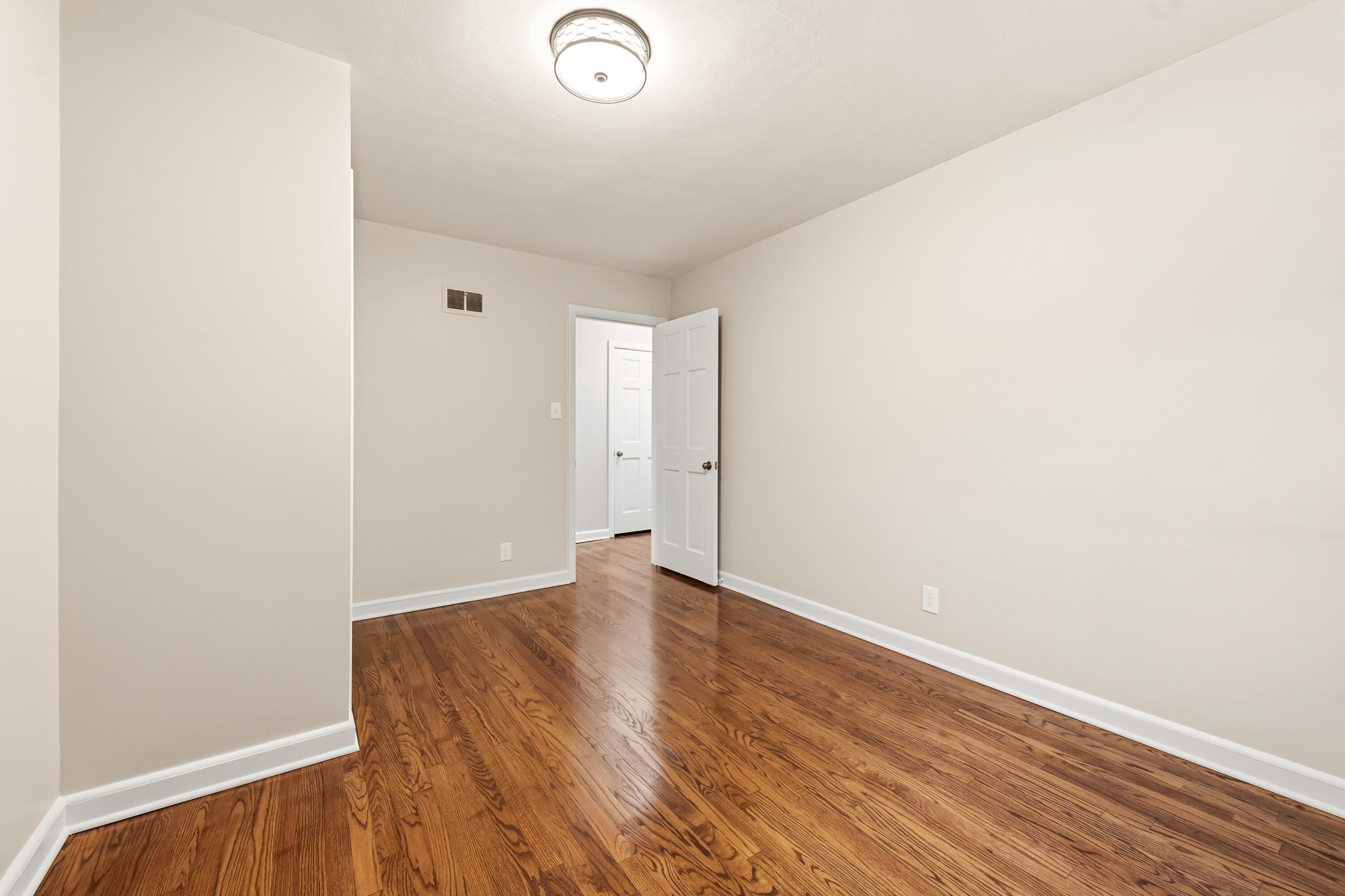 800 East Hermitage Road Bayside, WI 53217 - Photo 46 of 58 Bedroom 3