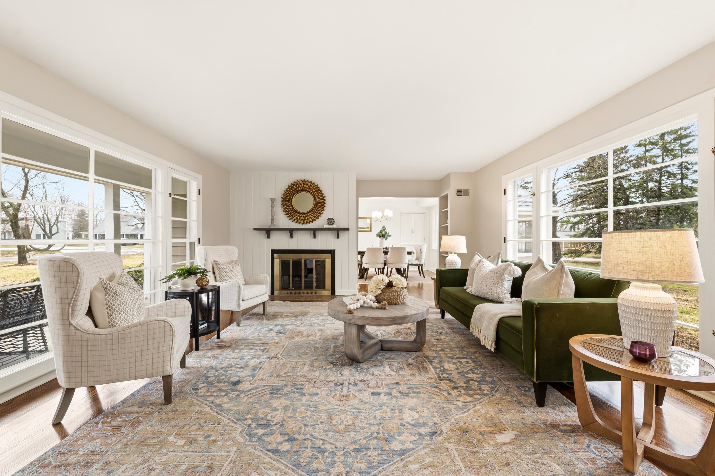 800 East Hermitage Road Bayside, WI 53217 - Photo 4 of 58 Living Room