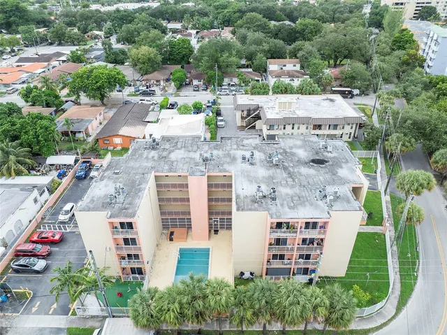 $2,200 | 2400 Northwest 16th St Road, Unit 404, Miami, FL 33125