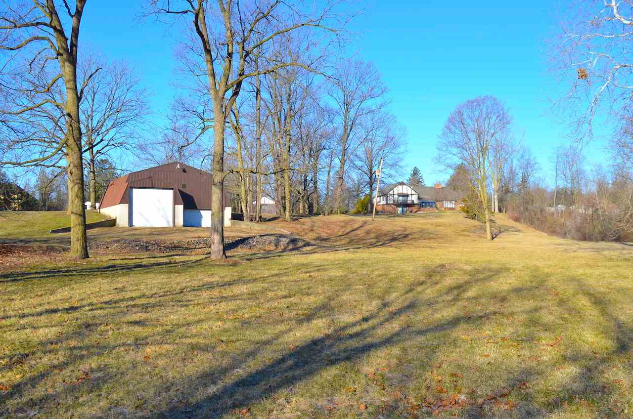 8140 Auburn Road Fort Wayne, IN 46825 - Photo 13 of 36