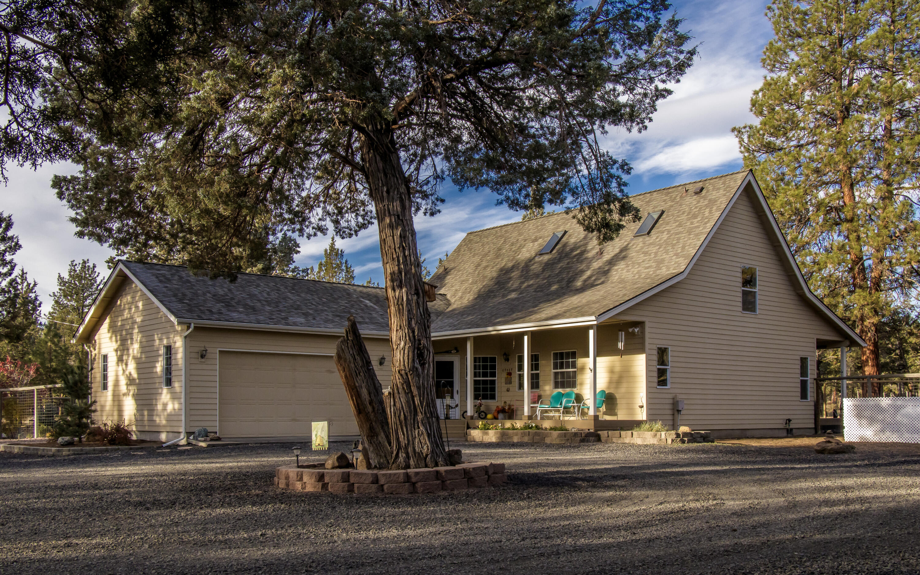 69469 Carlton Road Sisters, OR 97759 - Photo 1 of 44 1