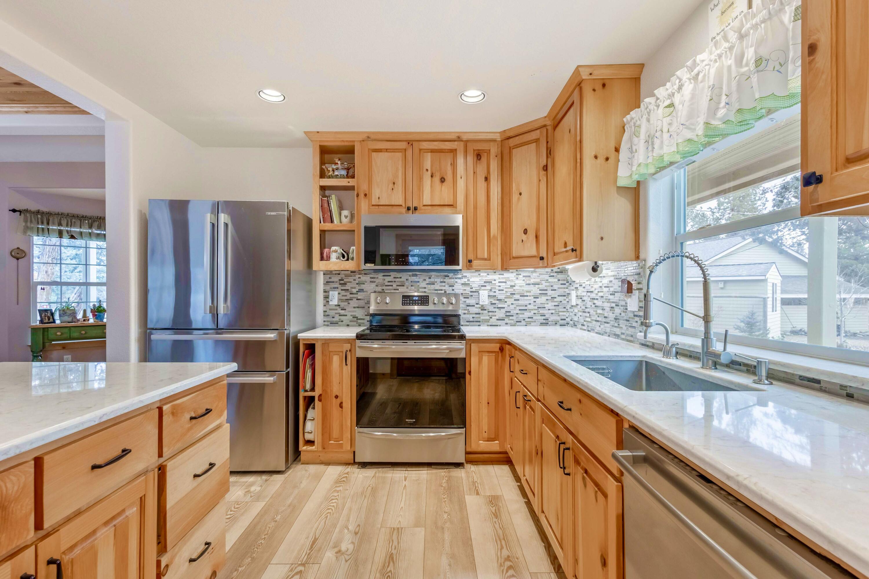 69469 Carlton Road Sisters, OR 97759 - Photo 13 of 44 13