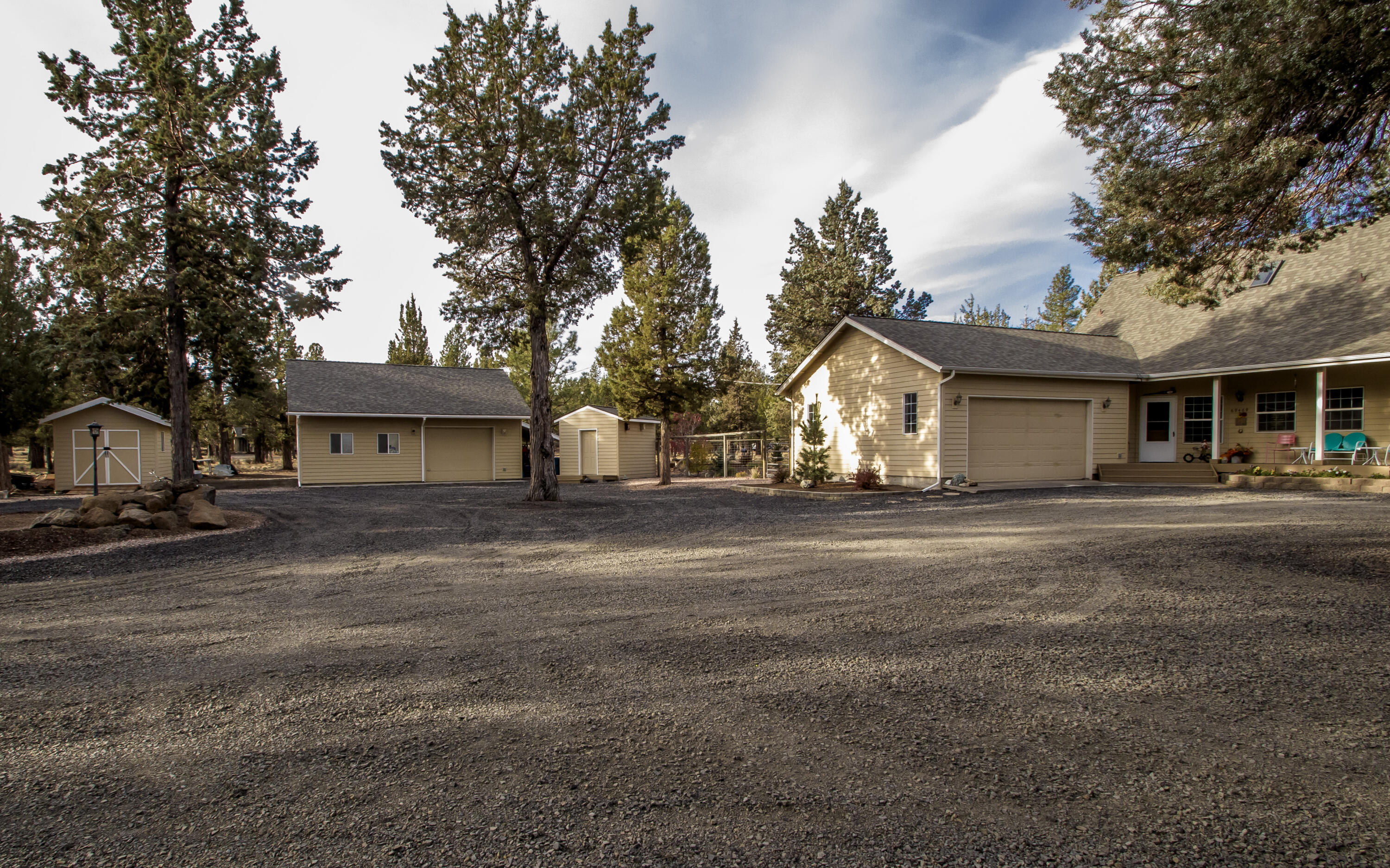 69469 Carlton Road Sisters, OR 97759 - Photo 2 of 44 2