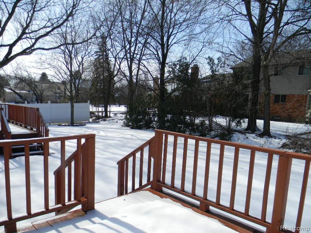 793 North Adams Road Rochester, MI 48309 - Photo 5 of 12