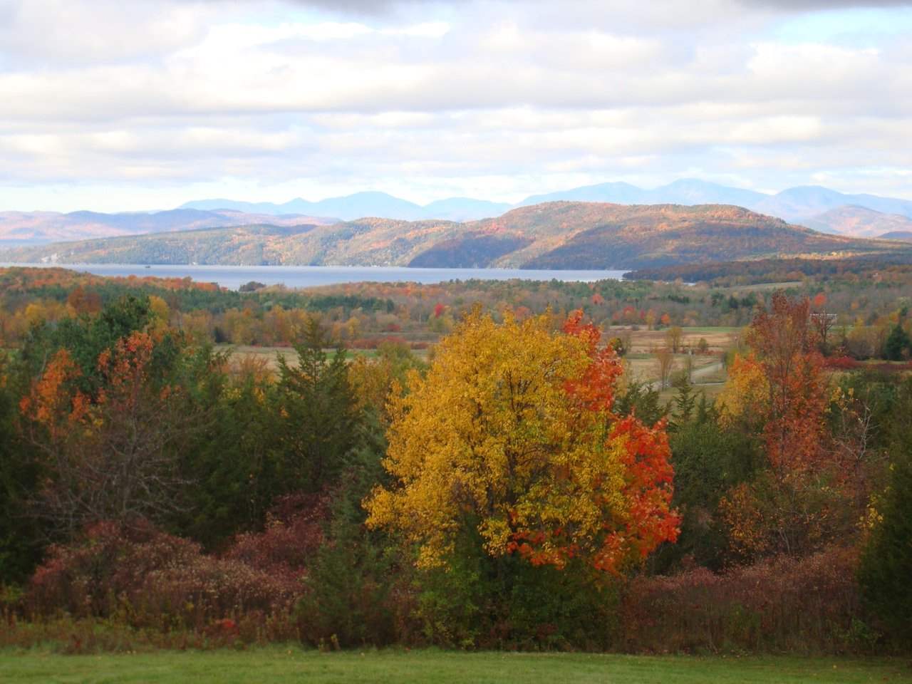 323 Upper Old Town Trail Charlotte, VT 05445 - Photo 7 of 28