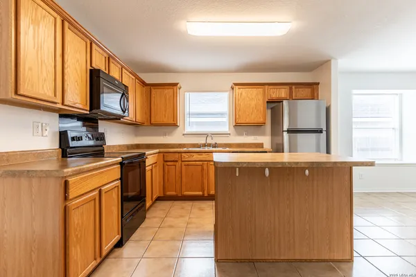 $1,699 | 2476 Medina Drive, New Braunfels, TX 78130