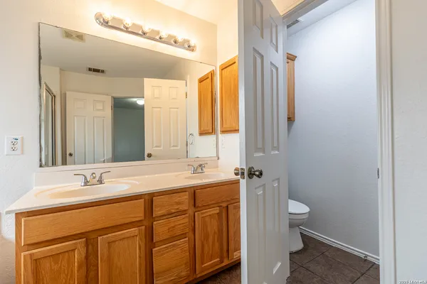 $1,699 | 2476 Medina Drive, New Braunfels, TX 78130