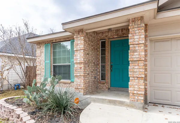 $1,699 | 2476 Medina Drive, New Braunfels, TX 78130