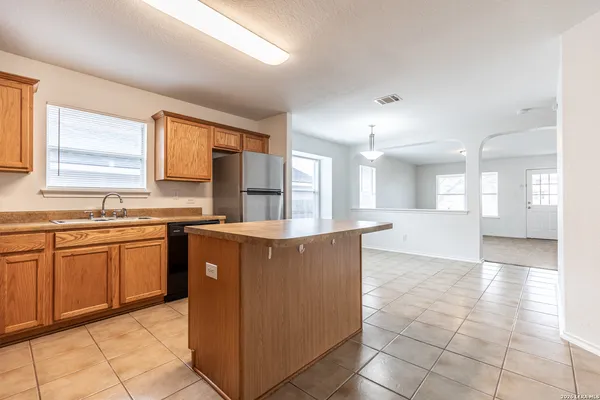 $1,699 | 2476 Medina Drive, New Braunfels, TX 78130