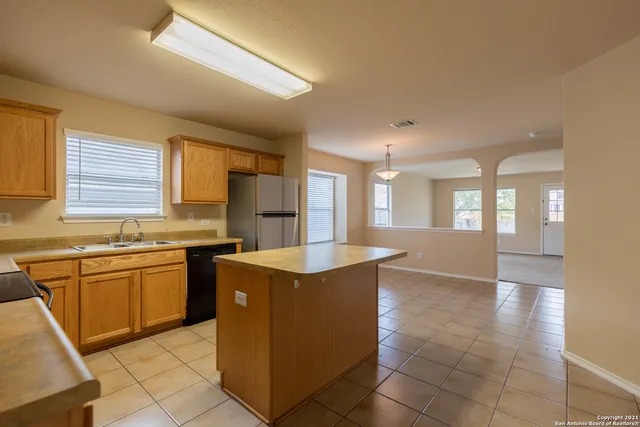 $1,850 | 2476 Medina Drive, New Braunfels, TX 78130