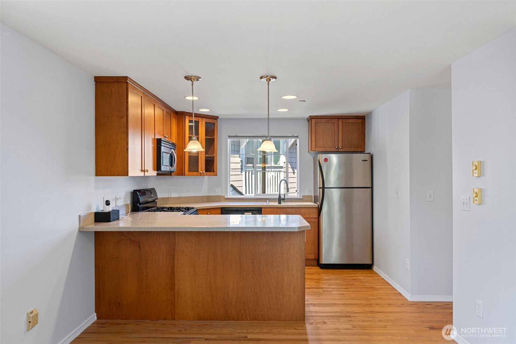 10129 Holman Road Northwest Seattle, WA 98177 - Photo 4 of 26