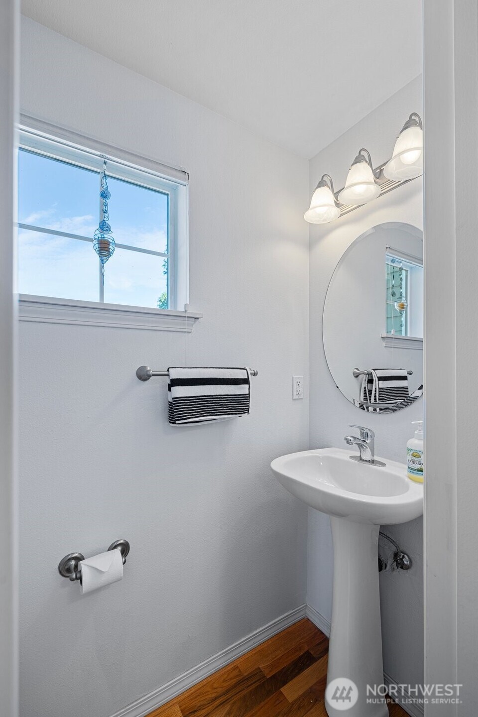 10129 Holman Road Northwest Seattle, WA 98177 - Photo 8 of 26