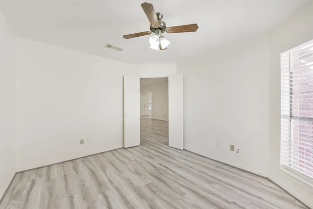 $400,000 | 3810 East Peach Hollow Circle, Pearland, TX 77584