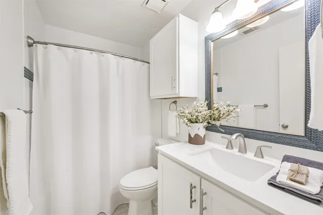 $400,000 | 3810 East Peach Hollow Circle, Pearland, TX 77584