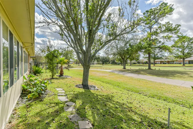 $400,000 | 3810 East Peach Hollow Circle, Pearland, TX 77584