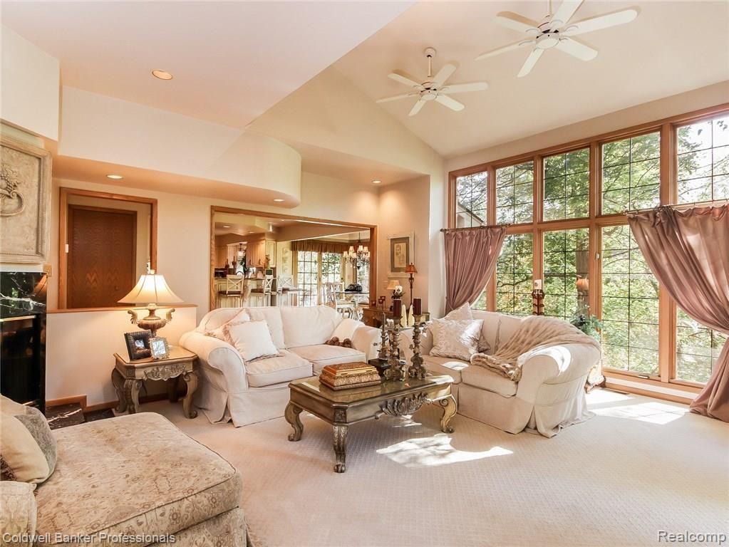 20600 Beck Road Northville, MI 48167 - Photo 26 of 77 026-Family_Room-4942102-medium4x3.jpg