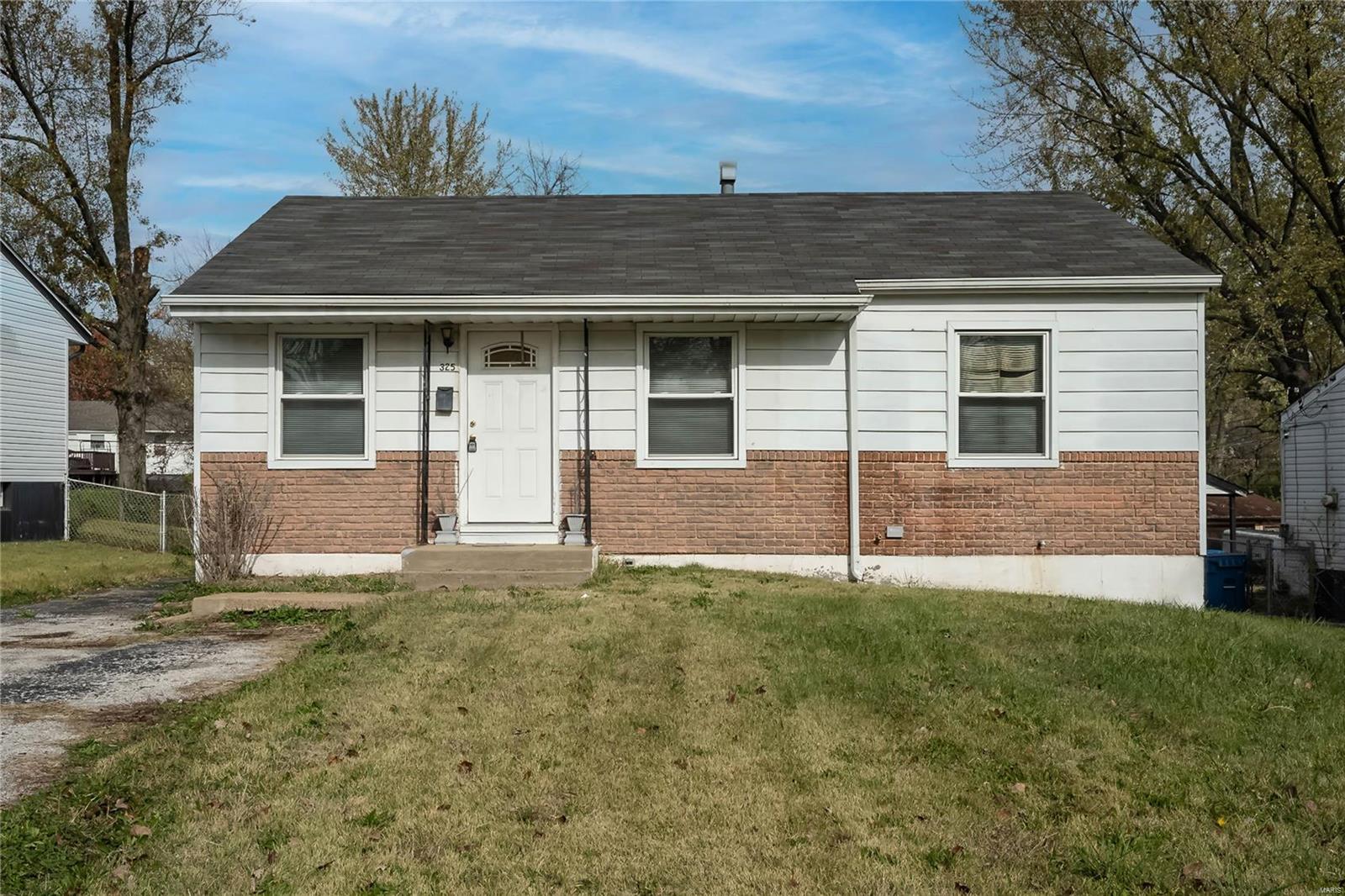 325 Caithness Road St. Louis, MO 63137 - Photo 1 of 29