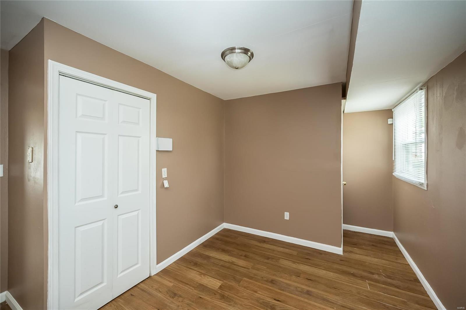 325 Caithness Road St. Louis, MO 63137 - Photo 13 of 29
