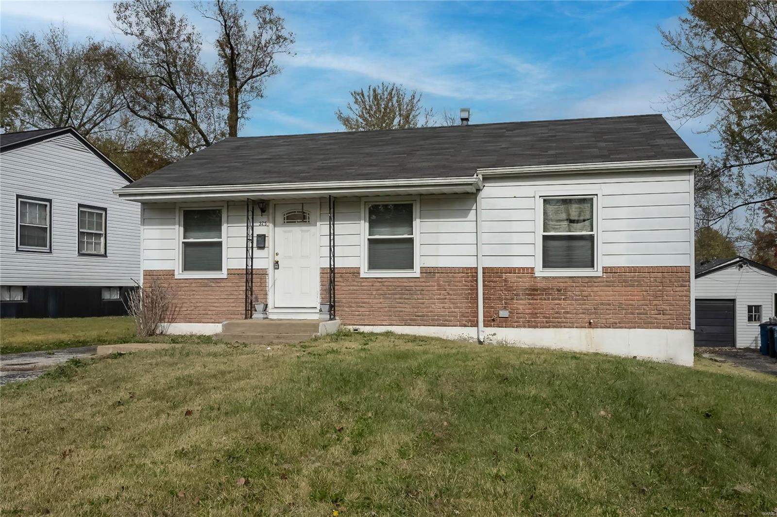 325 Caithness Road St. Louis, MO 63137 - Photo 3 of 29