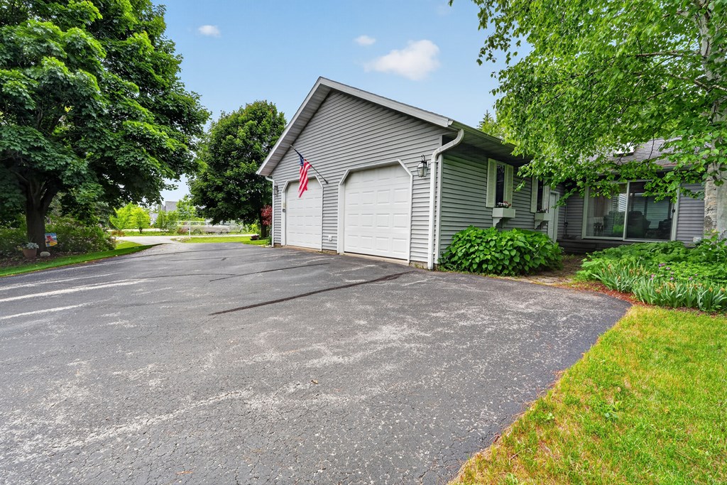 10504 South Highland Road Sister Bay, WI 54234 - Photo 29 of 39