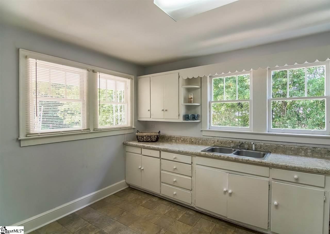 1303 Grove Road Greenville, SC 29605 - Photo 15 of 29 Gallery Image 15