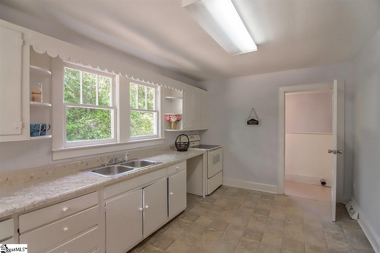 1303 Grove Road Greenville, SC 29605 - Photo 16 of 29 Gallery Image 16