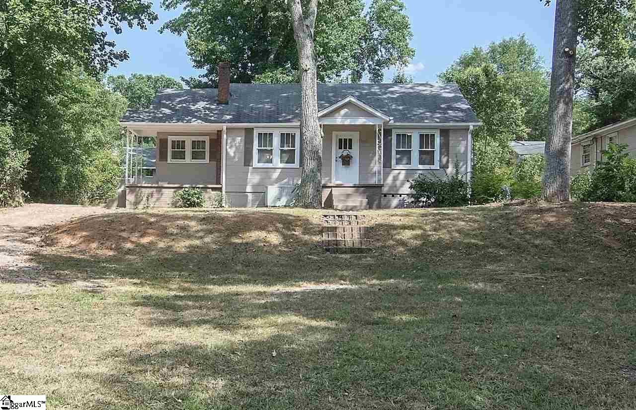 1303 Grove Road Greenville, SC 29605 - Photo 4 of 29 Gallery Image 4