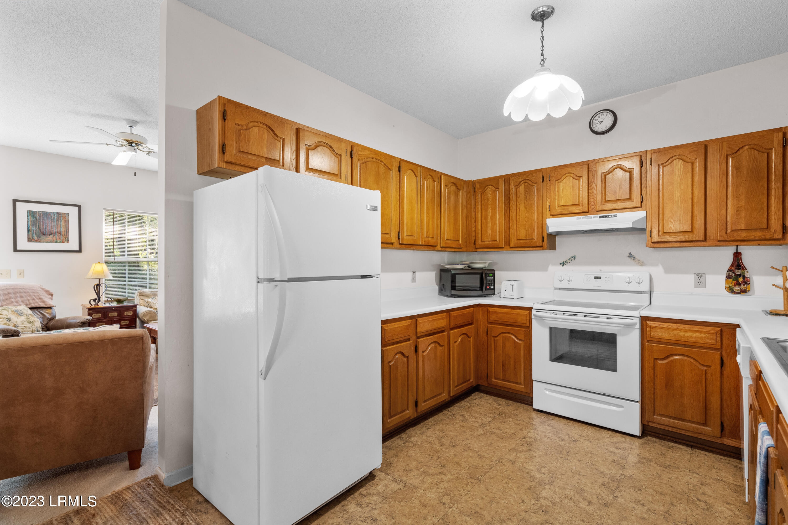 120 State Rd S-7-578 Beaufort, SC 29907 - Photo 11 of 23 120 Francis Marion-27