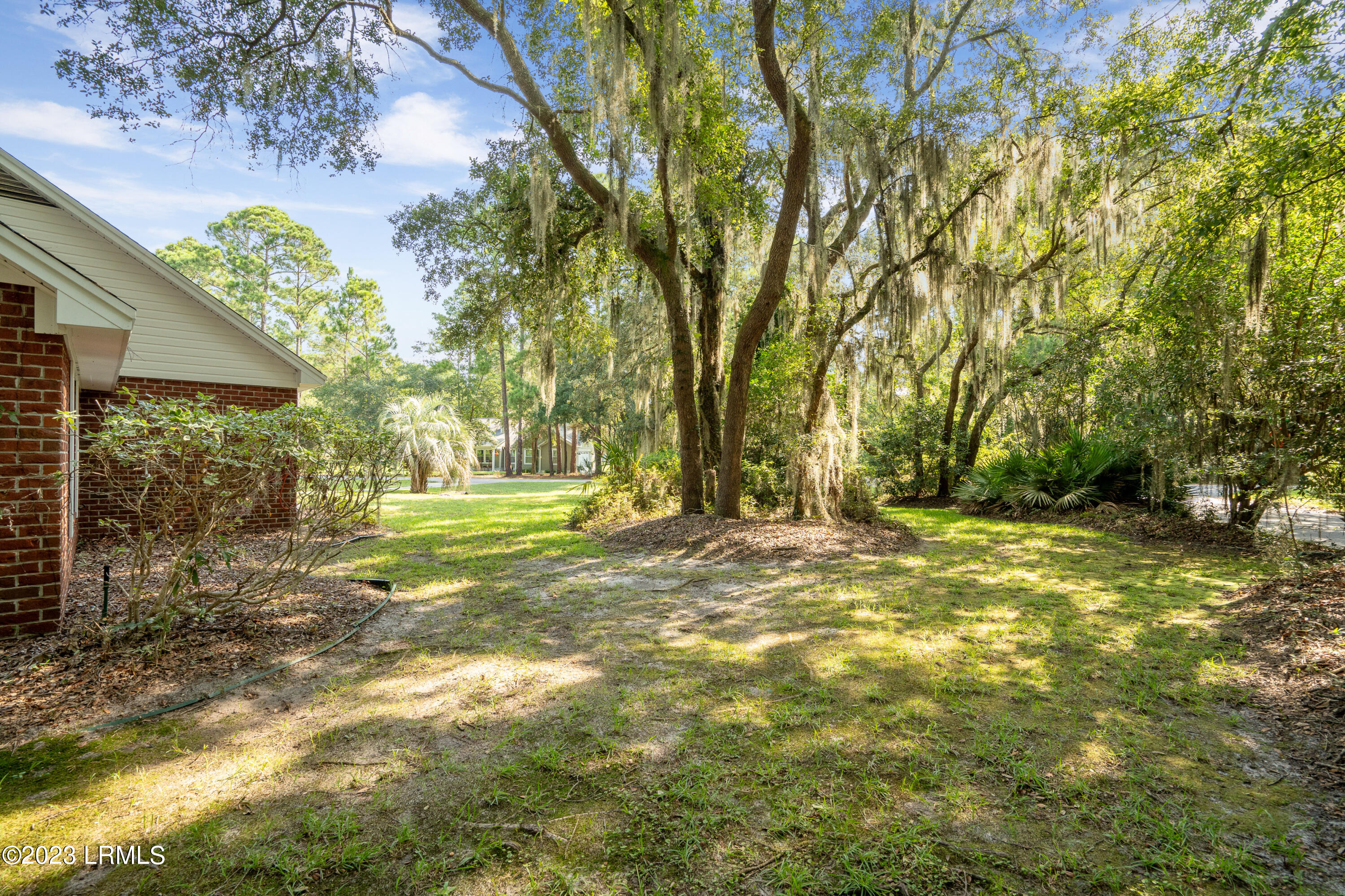 120 State Rd S-7-578 Beaufort, SC 29907 - Photo 2 of 23 120 Francis Marion-8