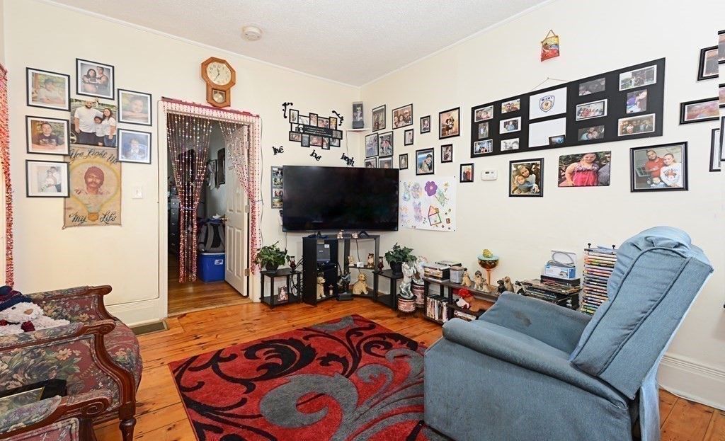 15 Russell Street Worcester, MA 01609 - Photo 14 of 42