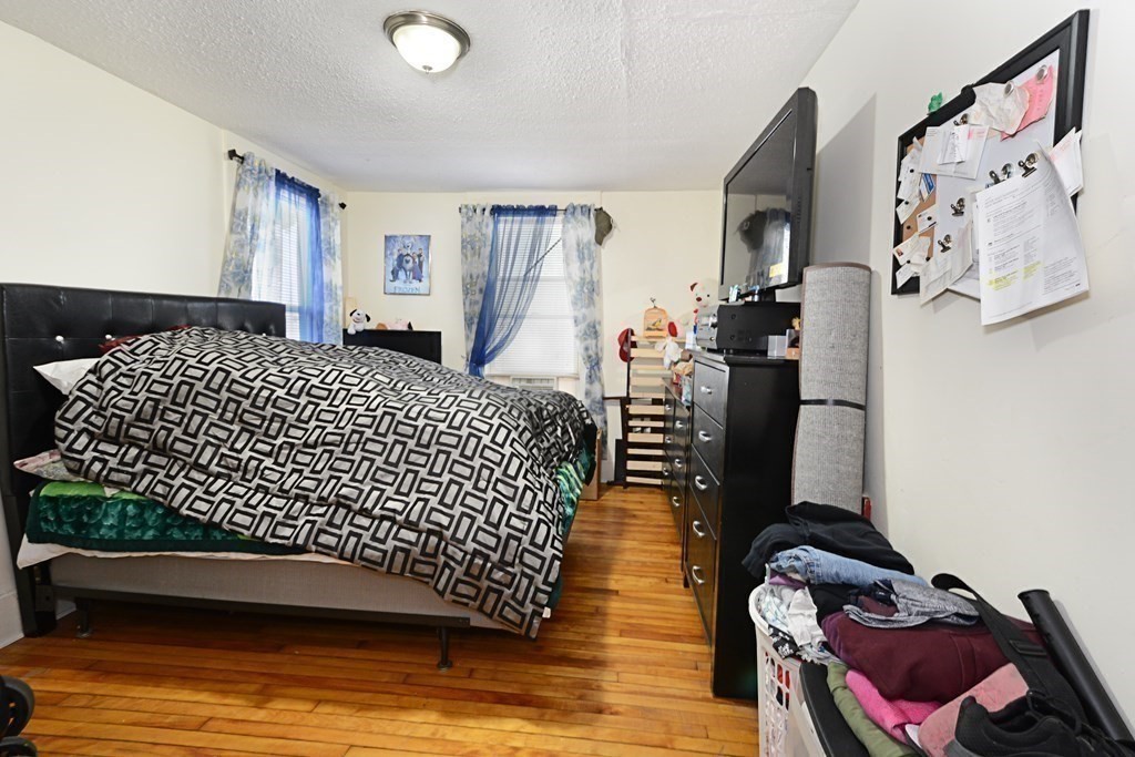 15 Russell Street Worcester, MA 01609 - Photo 18 of 42