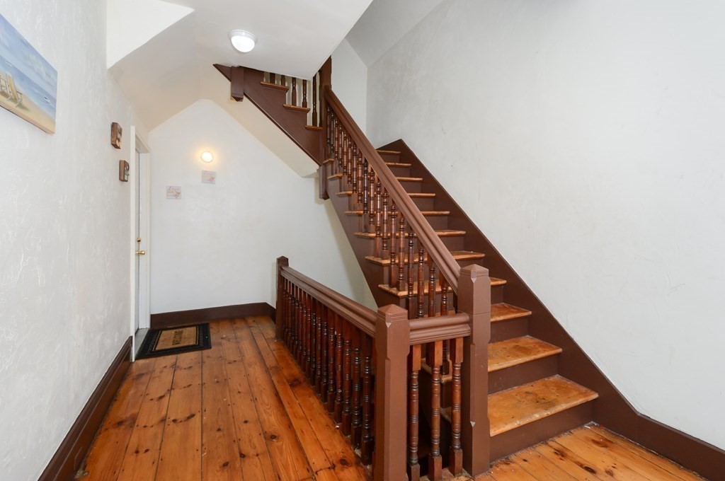 15 Russell Street Worcester, MA 01609 - Photo 19 of 42