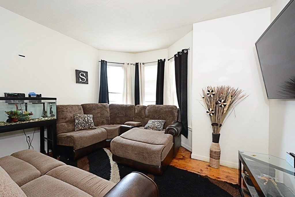 15 Russell Street Worcester, MA 01609 - Photo 28 of 42