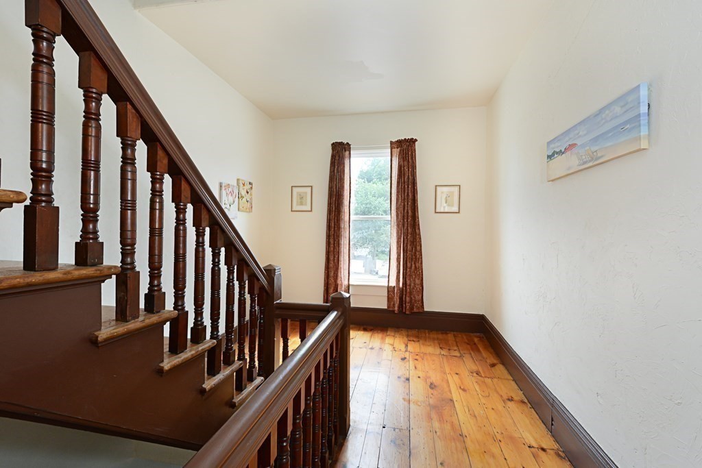 15 Russell Street Worcester, MA 01609 - Photo 32 of 42