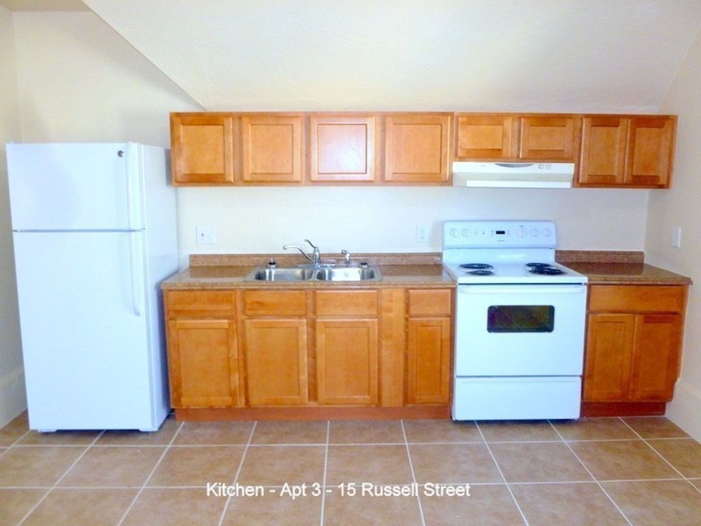 15 Russell Street Worcester, MA 01609 - Photo 34 of 42