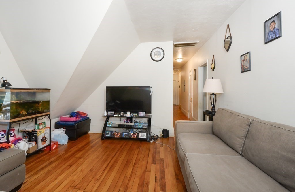 15 Russell Street Worcester, MA 01609 - Photo 37 of 42
