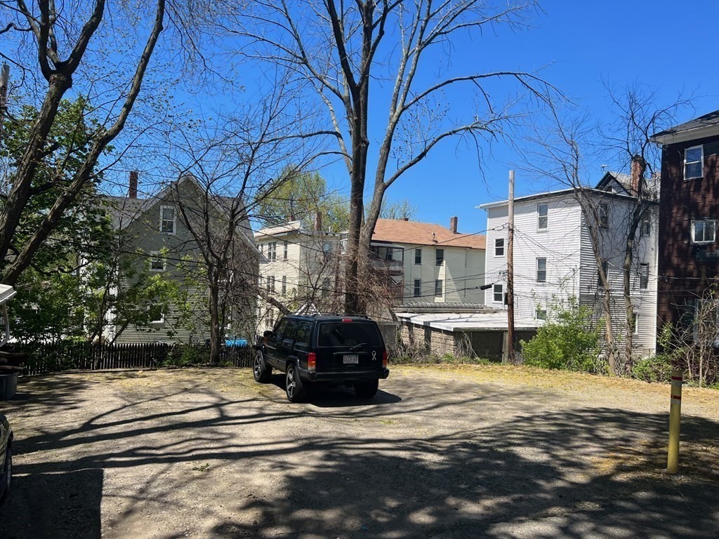 15 Russell Street Worcester, MA 01609 - Photo 8 of 42