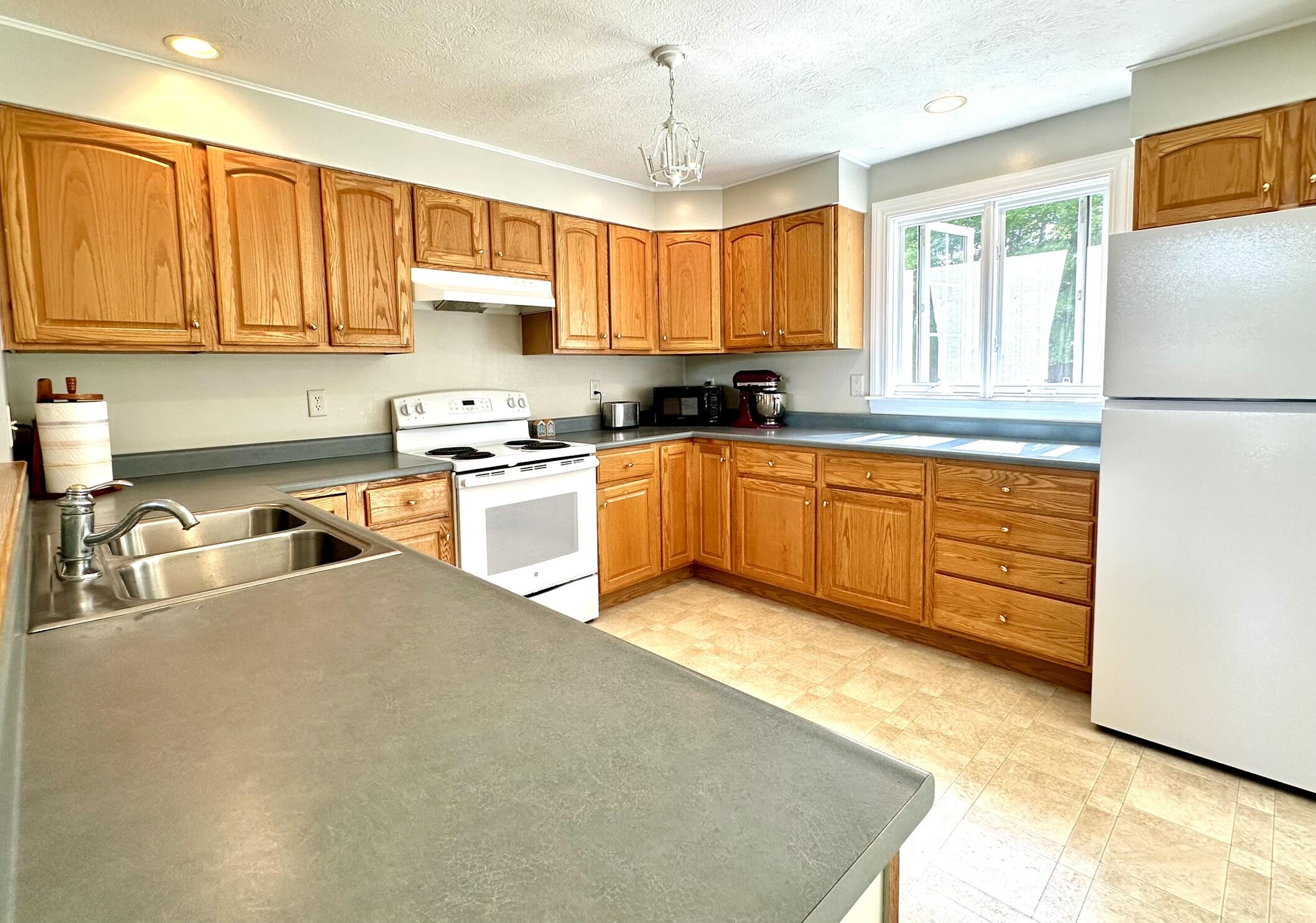 31 Hazen Drive Springvale, ME 04083 - Photo 25 of 53 IMG_3322