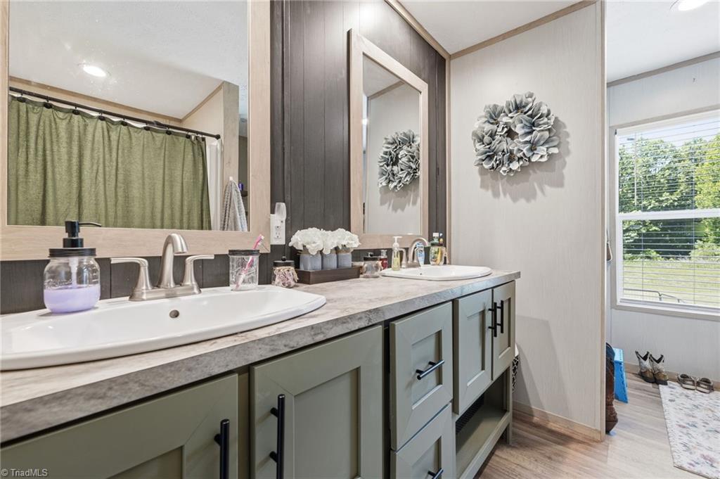 7002 Brooksdale Road Staley, NC 27355 - Photo 21 of 44 En-suite