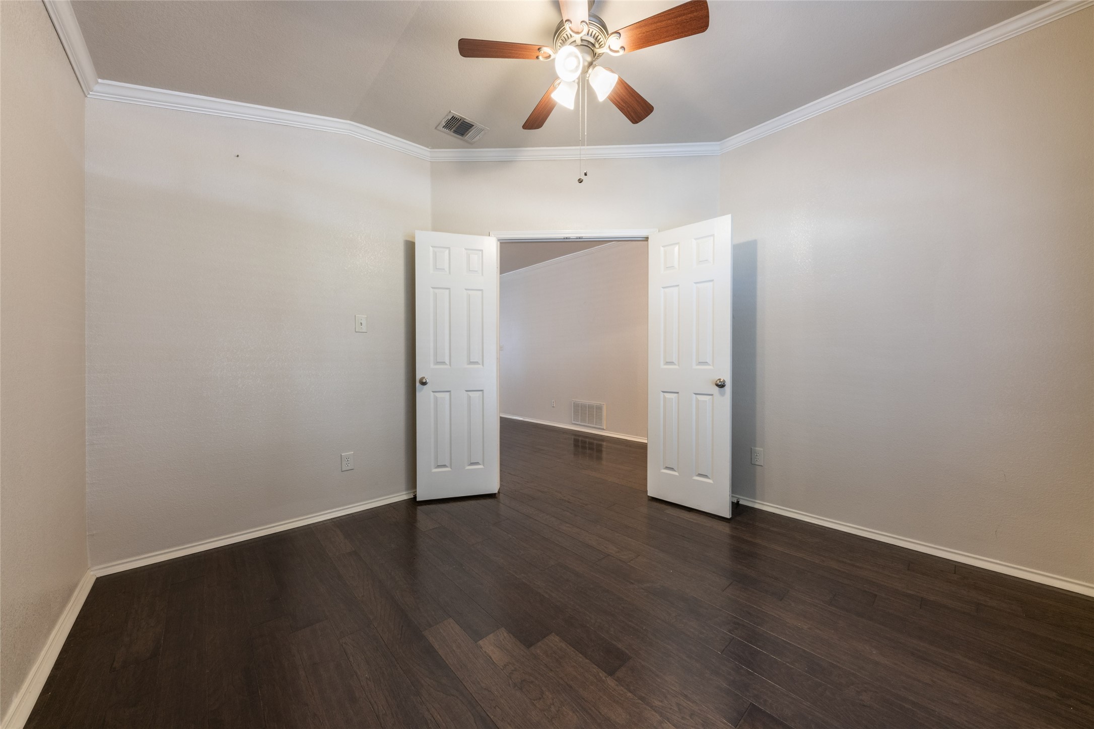 207 Baldwin Street Hutto, TX 78634 - Photo 5 of 19