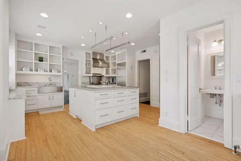 $1,150,000 | 1785 Dupont Avenue South, Minneapolis, MN 55403