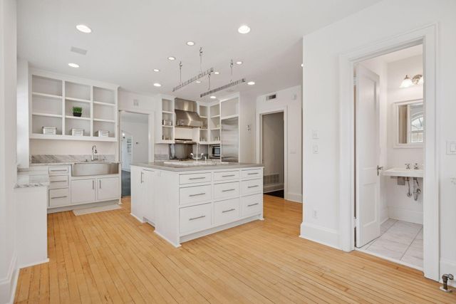 $1,150,000 | 1785 Dupont Avenue South, Minneapolis, MN 55403