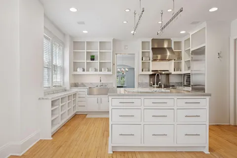 $1,150,000 | 1785 Dupont Avenue South, Minneapolis, MN 55403