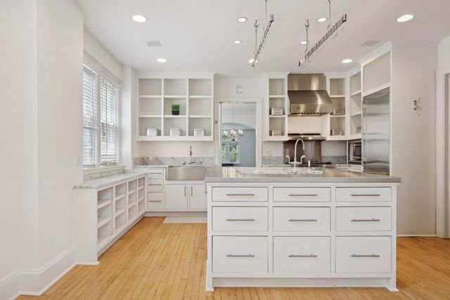 $1,150,000 | 1785 Dupont Avenue South, Minneapolis, MN 55403