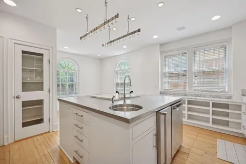 $1,150,000 | 1785 Dupont Avenue South, Minneapolis, MN 55403