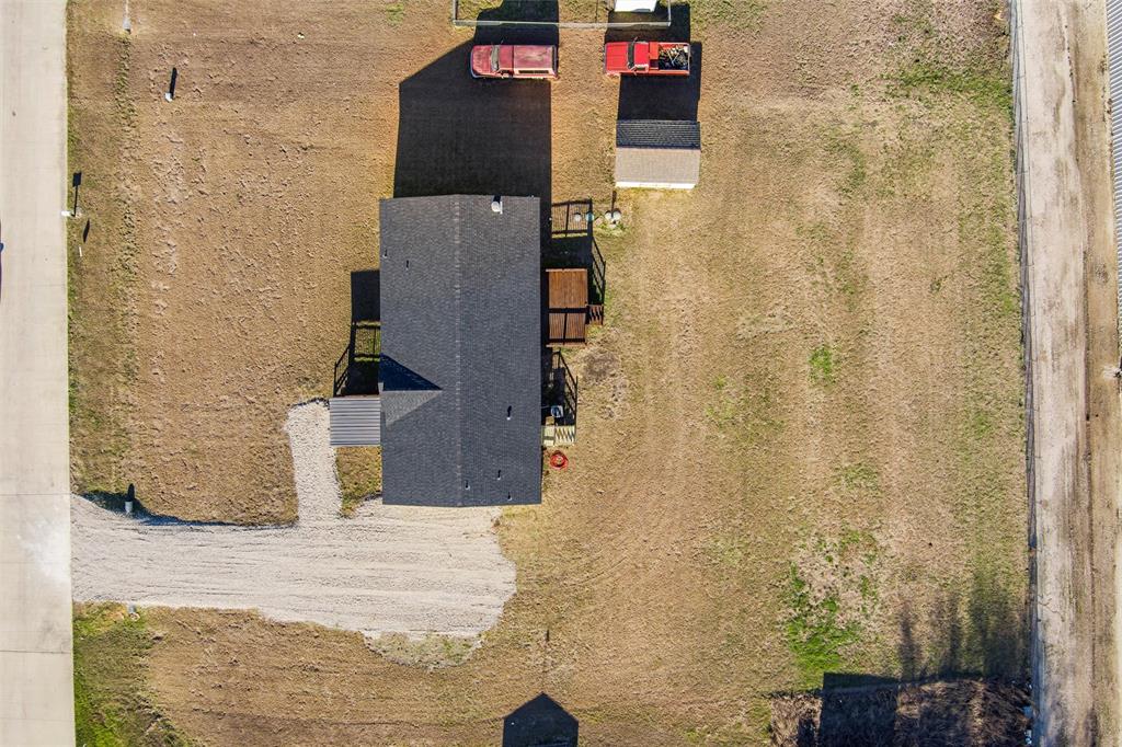237 Quarterhorse Road Waxahachie, TX 75165 - Photo 35 of 38 a bathroom with a shower