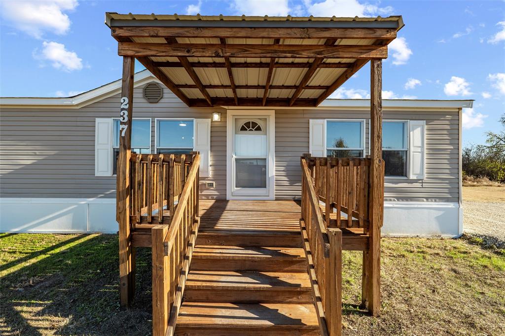 237 Quarterhorse Road Waxahachie, TX 75165 - Photo 7 of 38 a view of entryway