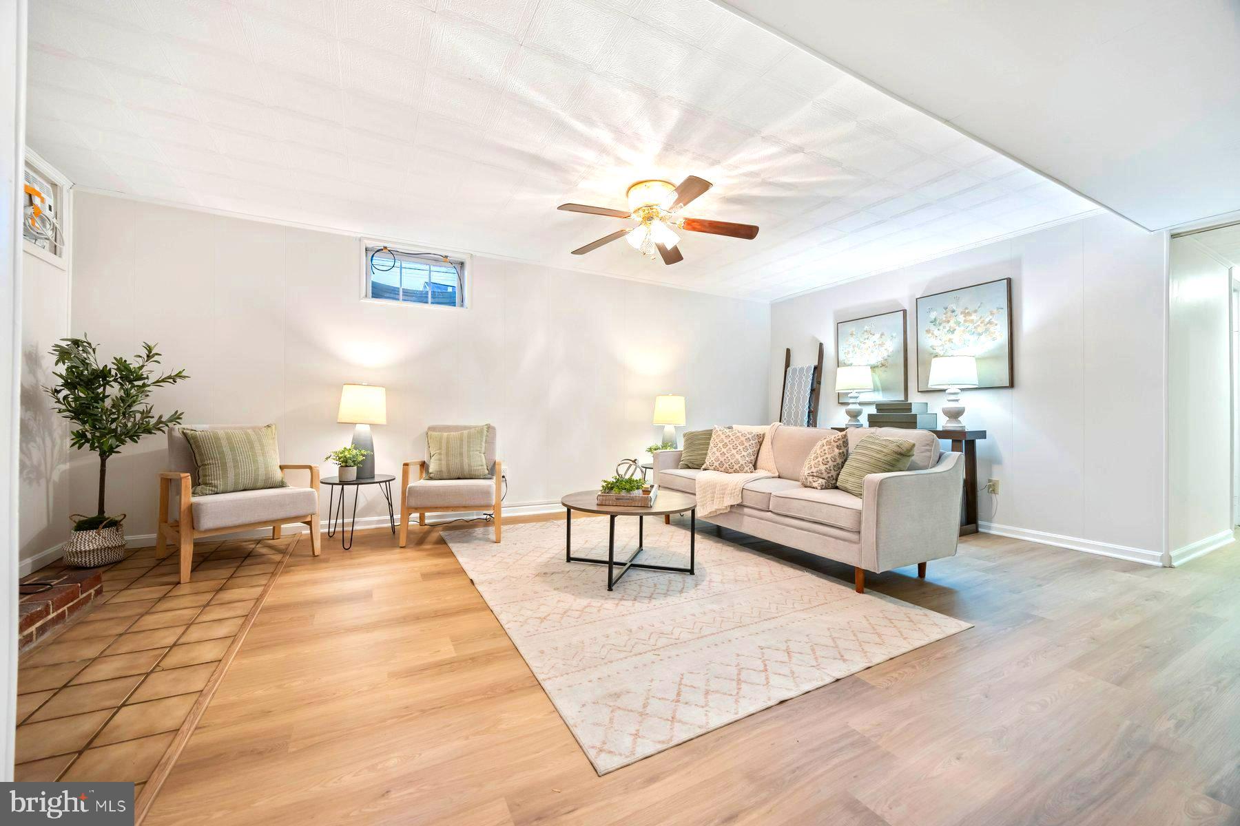 10681 Old Bond Mill Road Laurel, MD 20723 - Photo 16 of 31 Living Room/den